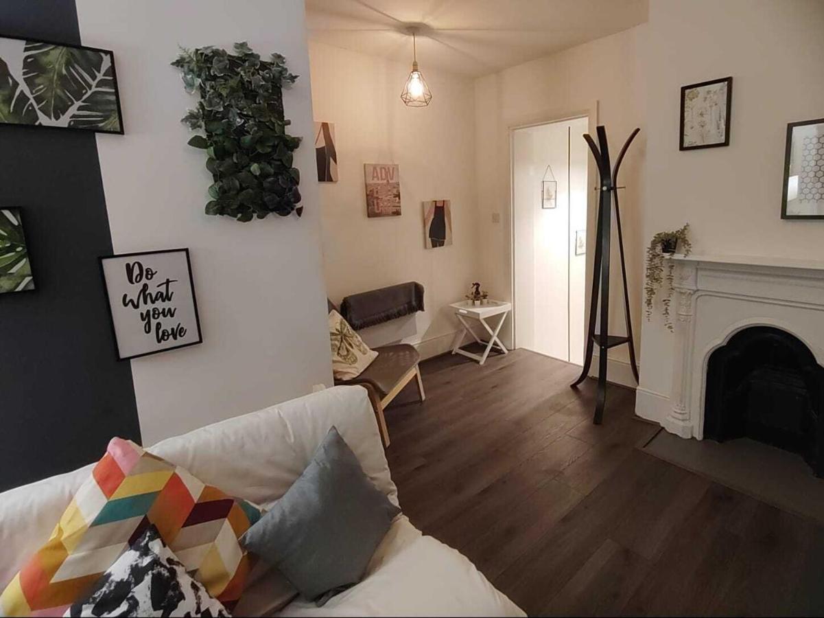 Grade I Listed Luxury Apartment In Hertfordshire Ware Habitación foto